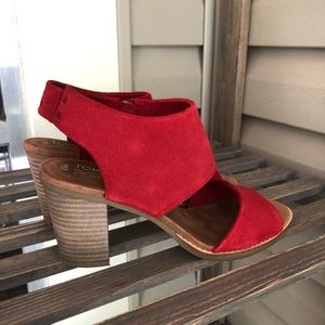Red wedges